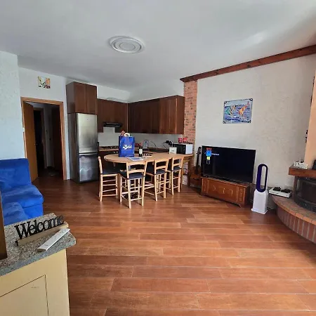 Center With View & Garden Apartman